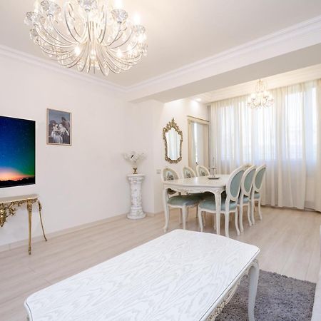 5A Beautiful Apartment In The Center Of The Capital Photo Original Erevan Exterior foto